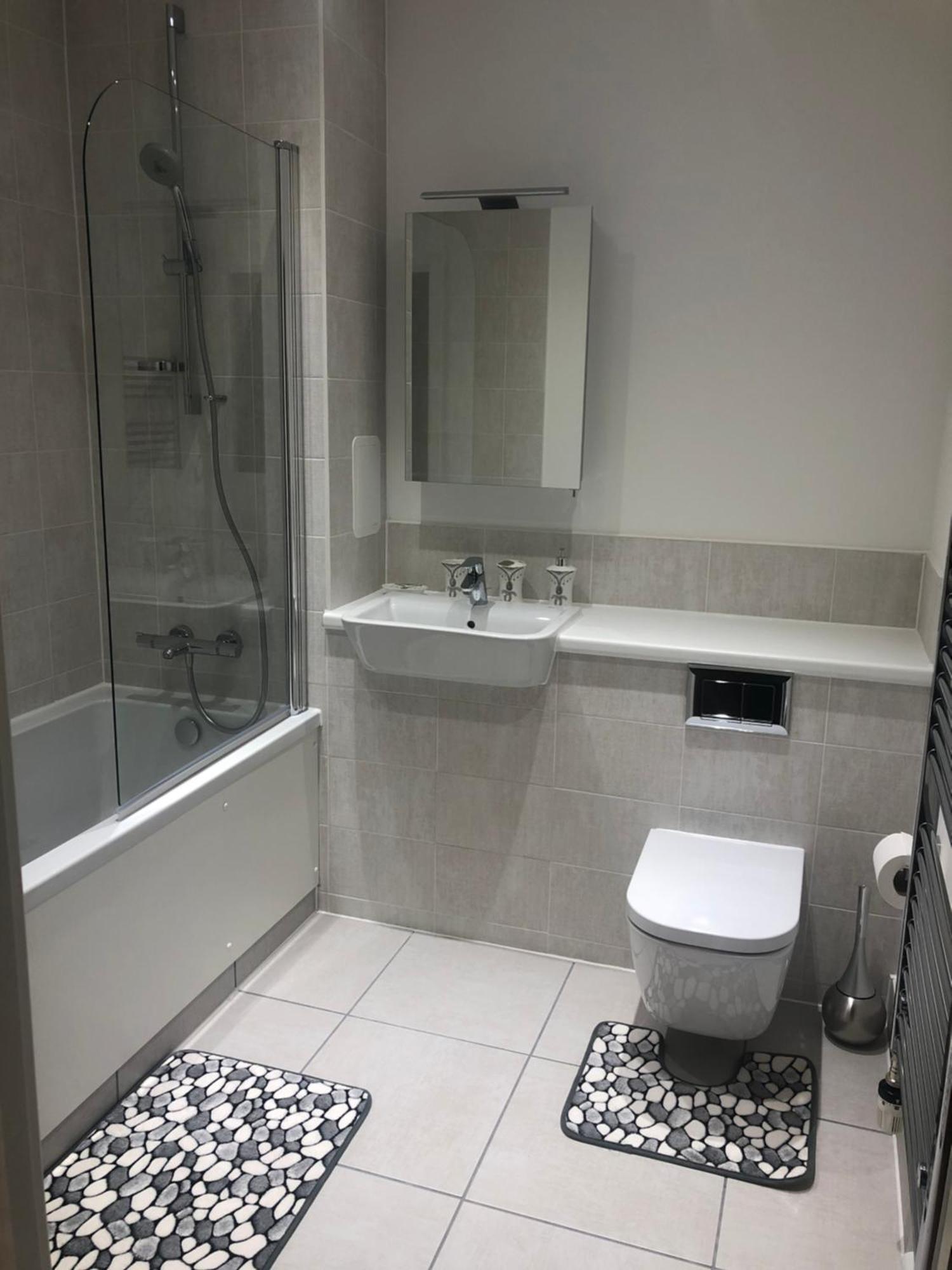 Luxury Kingsize Bedroom With Private Bathroom Northolt  Extérieur photo
