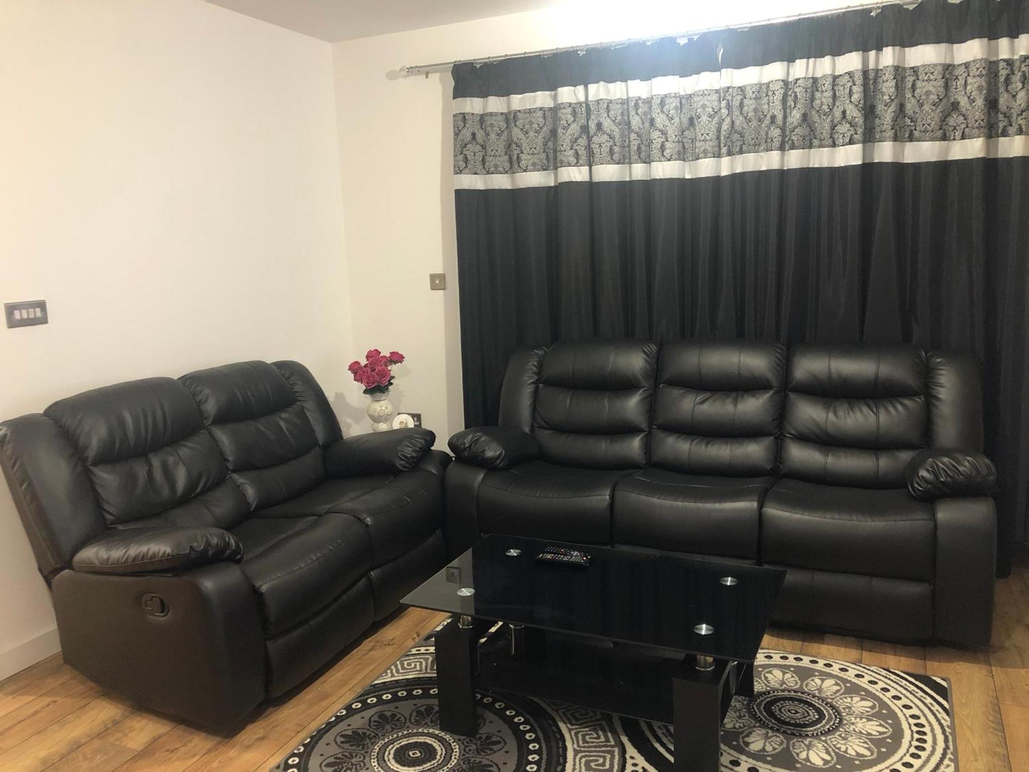 Luxury Kingsize Bedroom With Private Bathroom Northolt  Extérieur photo